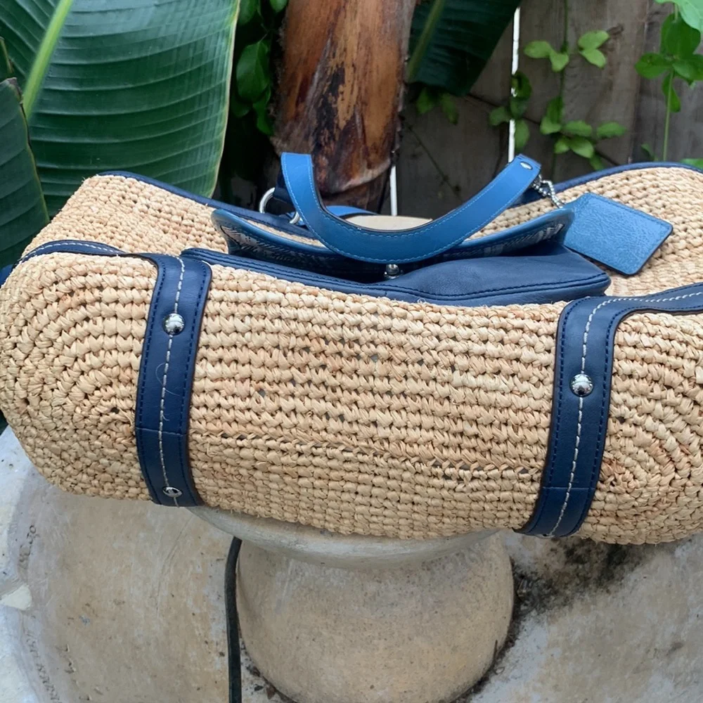 Coach woven bag in EUC!! - Picture 3 of 5